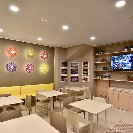 Tc Dona Luisa Hotel