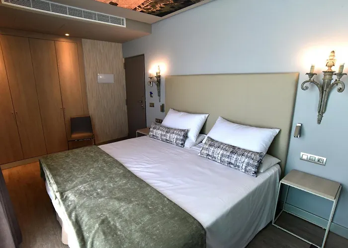 Tc Dona Luisa 酒店