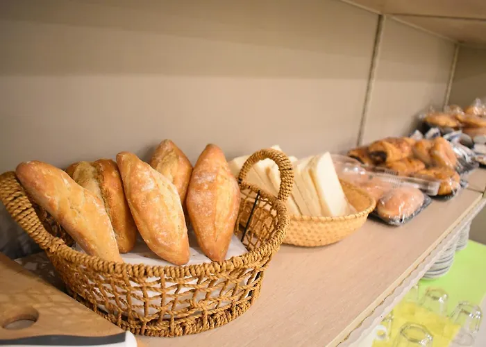 Tc Dona Luisa 酒店