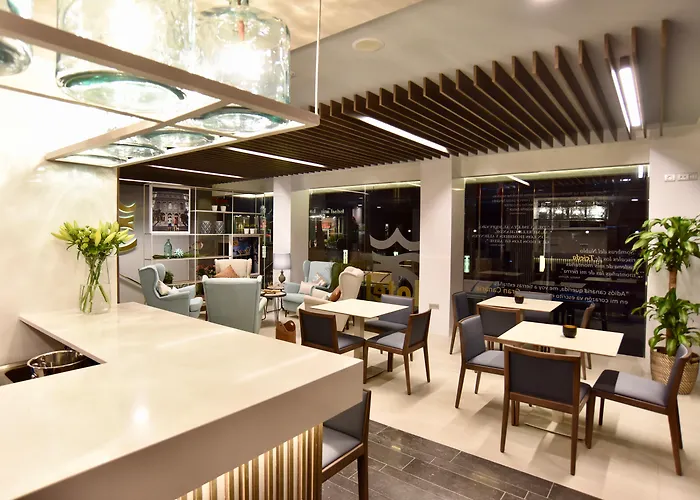 Tc Dona Luisa Готель 3*